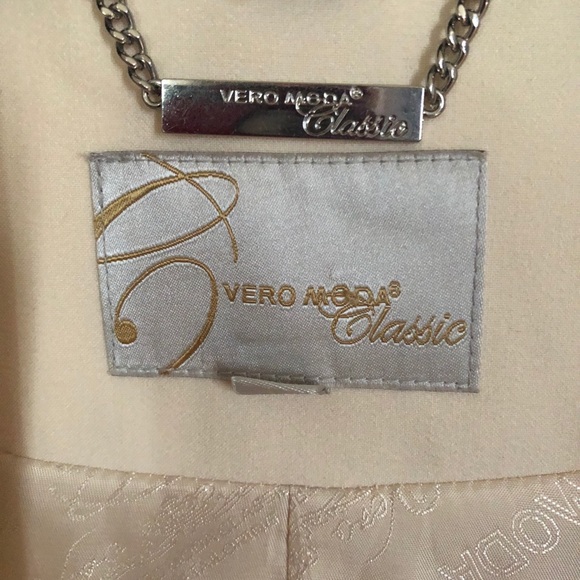 Vero Moda Blazer- Classic Collection - Picture 3 of 3